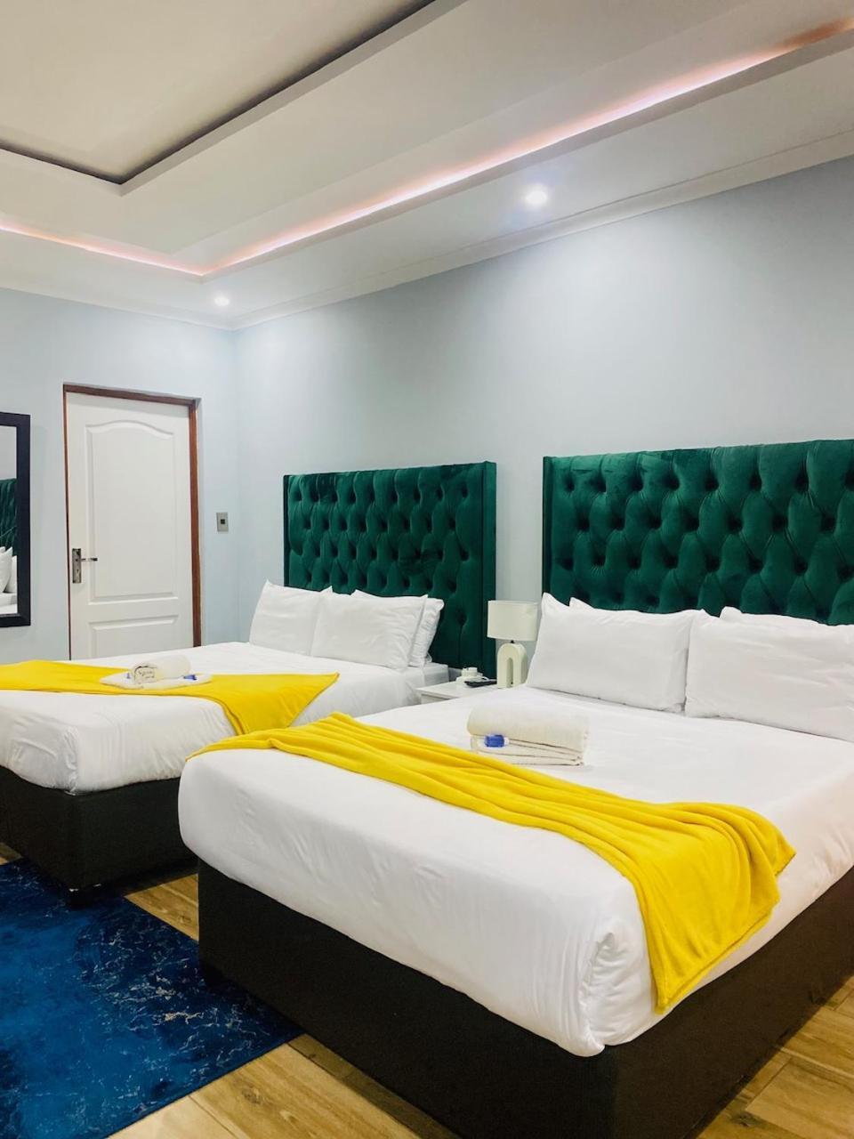 Airport Imperial Guest House كمبتون بارك المظهر الخارجي الصورة