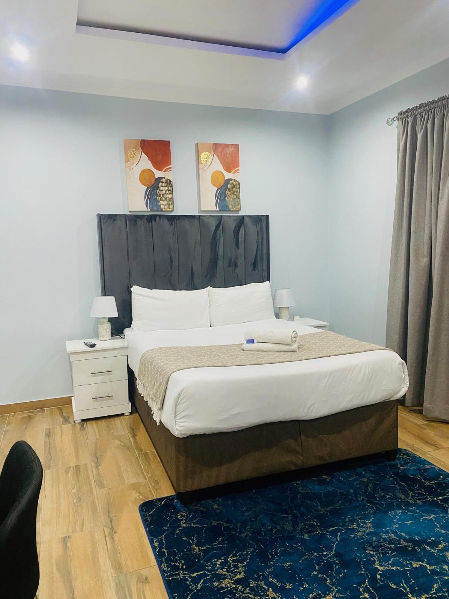 Airport Imperial Guest House كمبتون بارك المظهر الخارجي الصورة